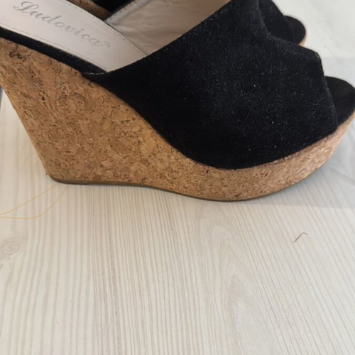 Platform sandals size 39, black
