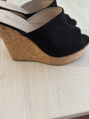 Platform sandals size 39, black