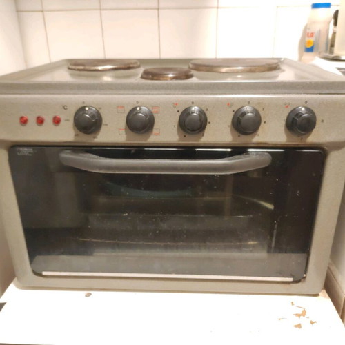 Pitsilos Electric Oven 42lt with 3 Hotplates used