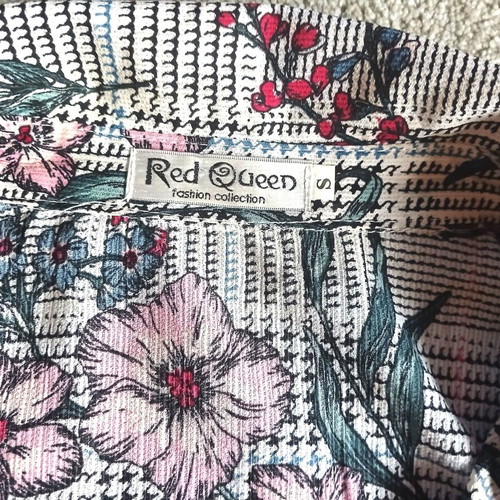 Red Queen dress like new, size S, floral print