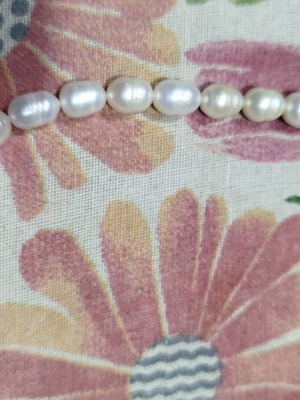 Necklace with natural freshwater pearls like new