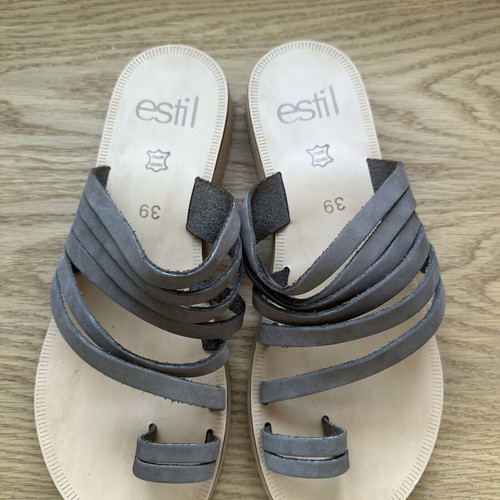 Khaki sandals like new, size 39, strappy style