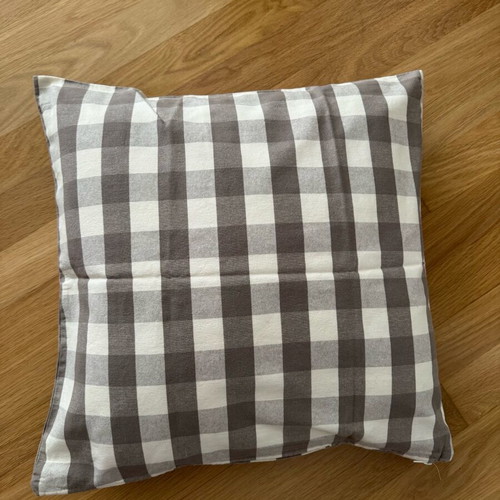 Ikea Smånate decorative pillow like new, checkered gray and cream 50x50cm