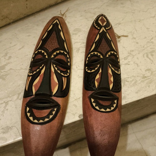 African mask set like new, carved wood