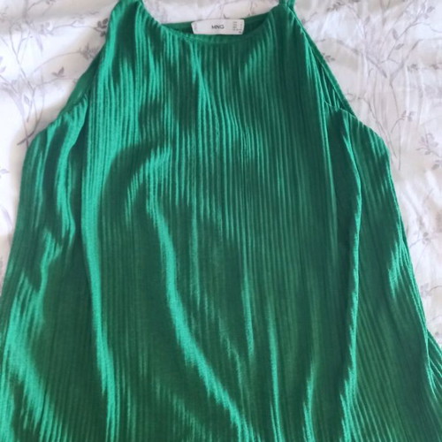 Sleeveless top like new, green, size L