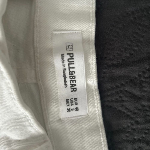 Pull & Bear White Shorts like new, size L 40 12