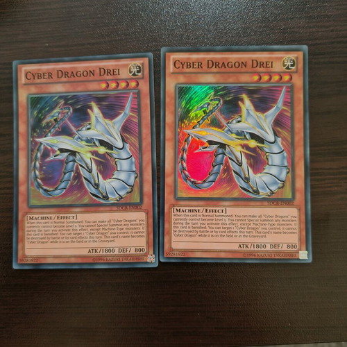 Yu-Gi-Oh Cyber Dragon Drei super rare cards, like new x2