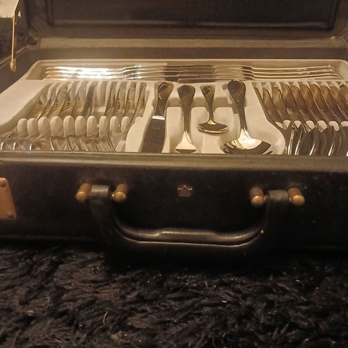 Solingen cutlery set in case new with 23-24 carat gold details