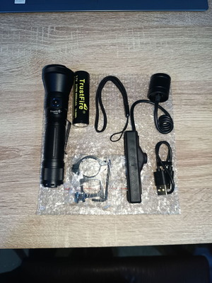 Trustfire T40R Luminus SFT40 LED flashlight new with USB-C charging
