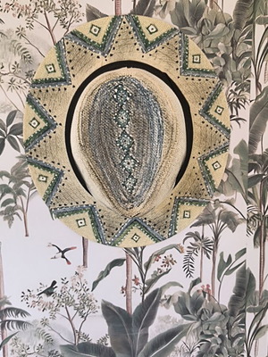 Hat like new, size L