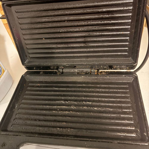 Bianco sandwich maker used for quick and tasty snacks