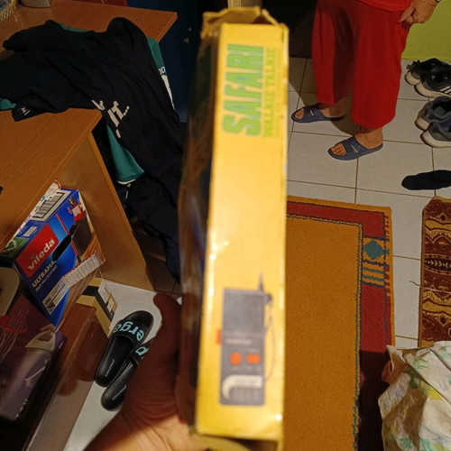 Safari walkie talkie used