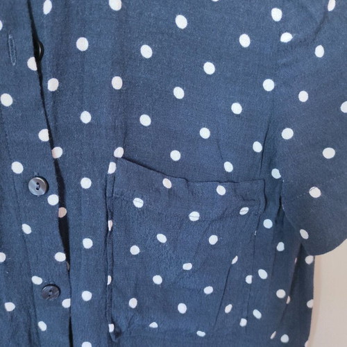 Bershka crop shirt like new, short sleeve dark blue polka dot with white