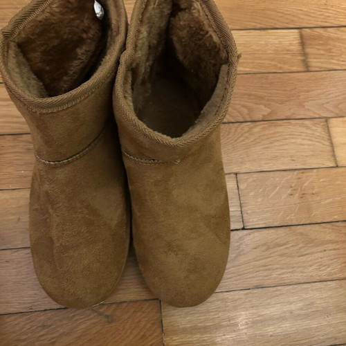 Boots size 40 like new