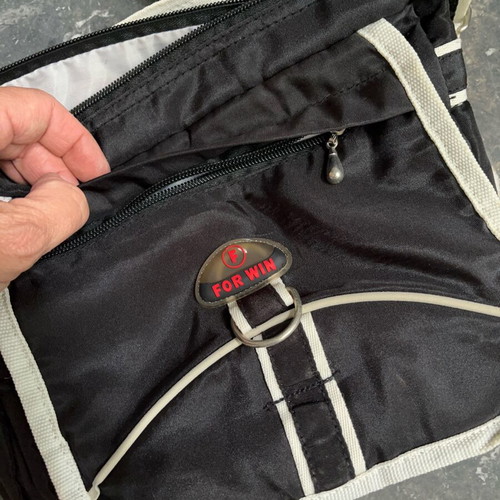 Black crossbody bag like new with multiple compartments