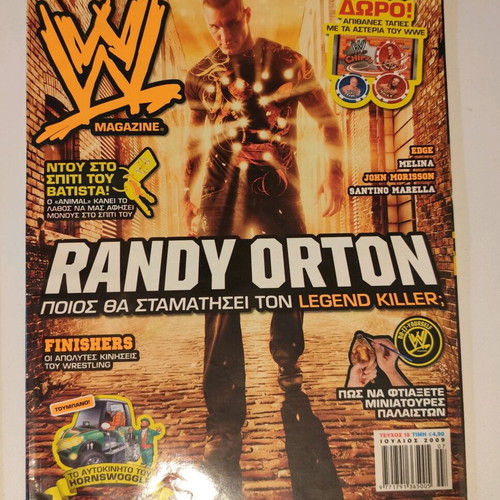 WWE magazines like new, 4 issues July-November 2009