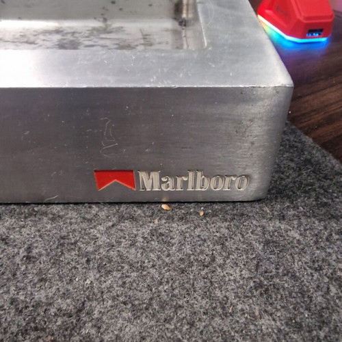 Malboro ashtray large used collectible in very good condition