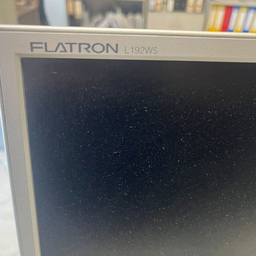 LG Flatron L192WS-SN 19” Monitor like new