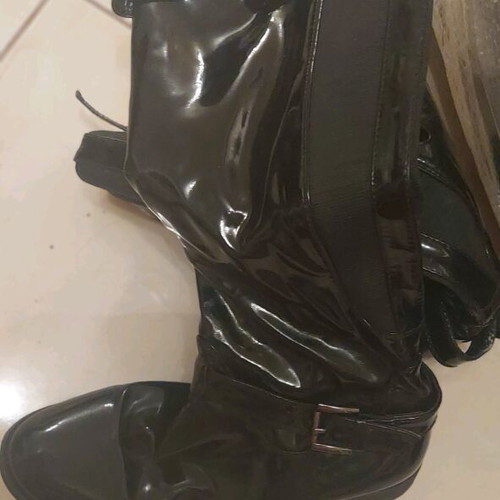 Patent leather low boots size 38