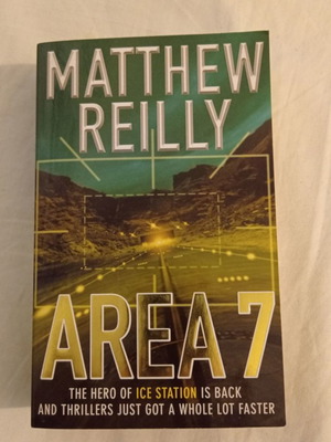 Matthew Reilly Area 7 book used, English