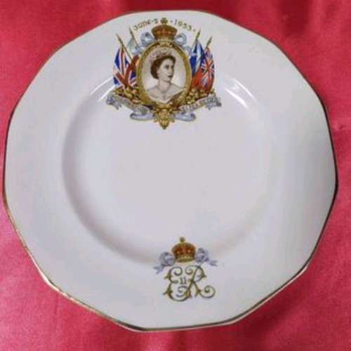 Elizabeth 1953 collectible plate used