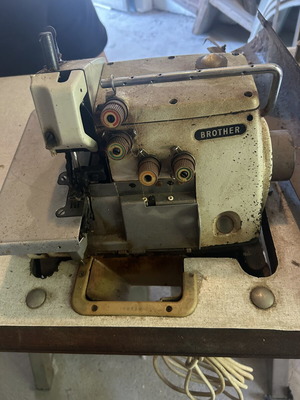 Brother 5-Thread Overlock Sewing Machine used, professional