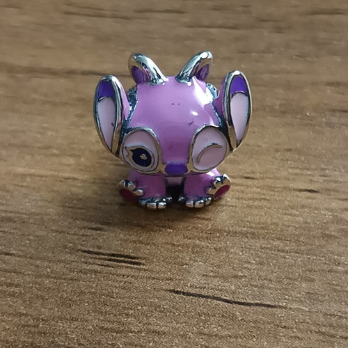 Pandora Stitch Charm like new, pink