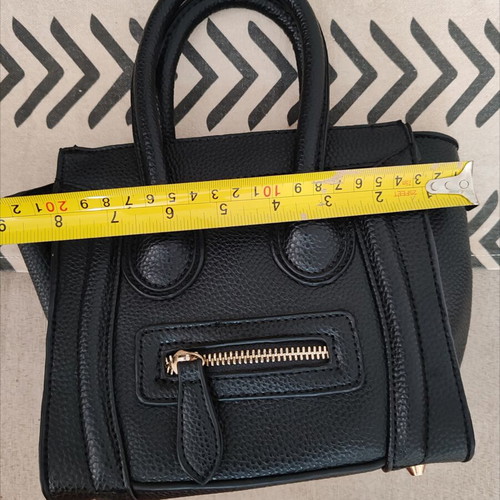 Black women's handbag shoulder bag, missing shoulder strap