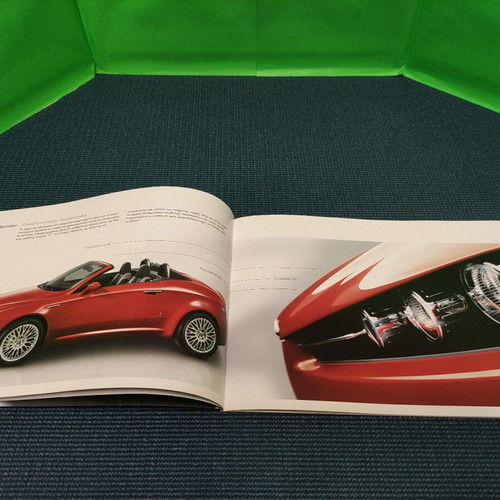 Alfa Romeo Spider official illustrated brochure like new