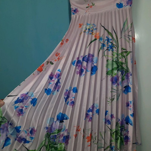 Women's satin dress like new, pink with colorful print