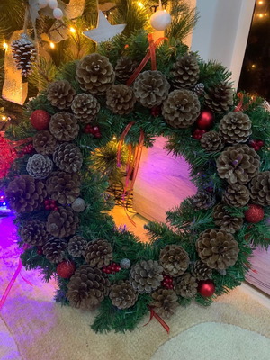Christmas wreath new, 50cm diameter, with natural pine cones and red details