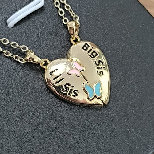 Big Sis – Lil Sis necklace set with magnetic heart, gold color