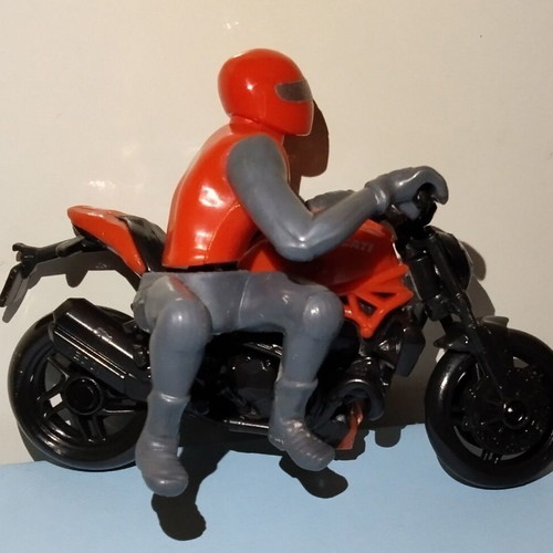 Kinder Ferrero Surprise Ducati Motorbike Maxi Sorpresa used