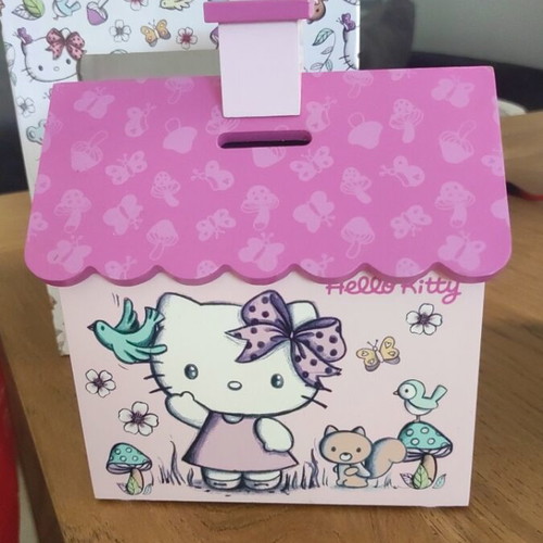 Hello Kitty Sanrio piggy bank new in box, pink design