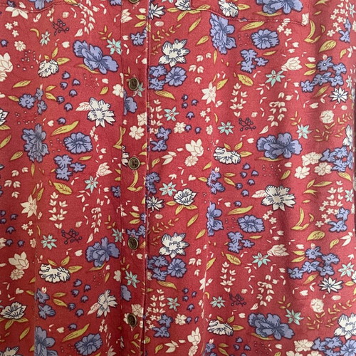 Shirt-dress attrattivo