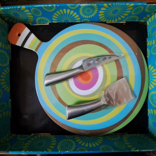 Cheese platter set new with cutting knives