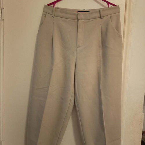 Zara women's pants medium, beige, like new