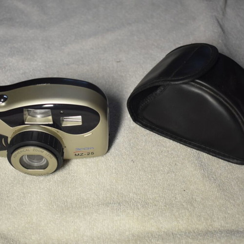 Vintage Analog Film Camera Zoom MZ-25 35mm with Case