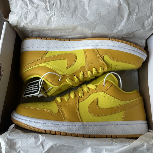 Nike Air Jordan 1 Low Yellow Strike Pollen Women’s Size 40 New