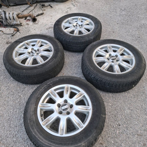 BBS 17-inch rims used from Lexus RX400