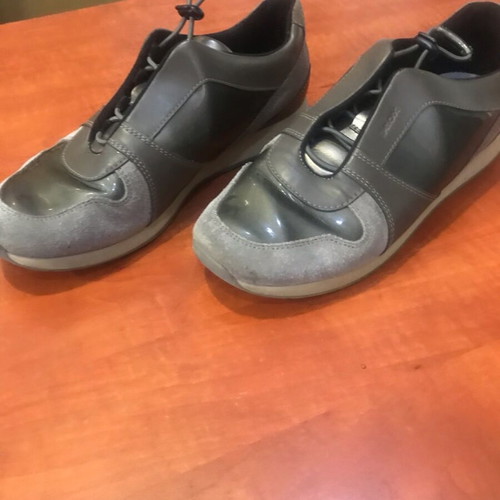 Geox women's brown athletic shoes size 38 like new