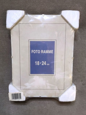 Set of 3 Minimal Clip Frame 18x24 cm new, full glass