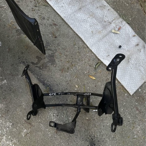 Kawasaki GPZ polyester fairing with instrument and fairing mounts, LED light