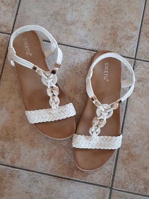 White sandals like new, size 40.5-41, soft flexible sole