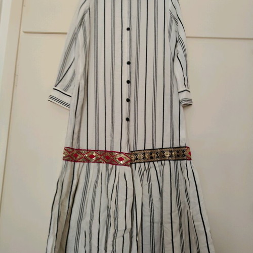 Manolo maxi dress like new with boho embroidery and vertical stripes, size M