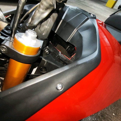 Yamaha Tracer 900 motorcycle used, 2016, 900 cc, 50,000 km, red