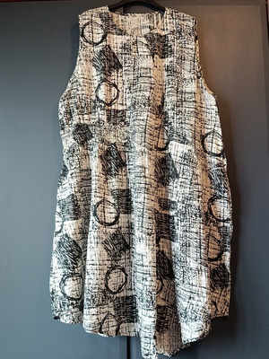 Plus Size Lightweight Cotton Dress with Side Pockets, New