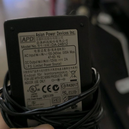 Ac adapter power supply like new 12V 2A for various devices
