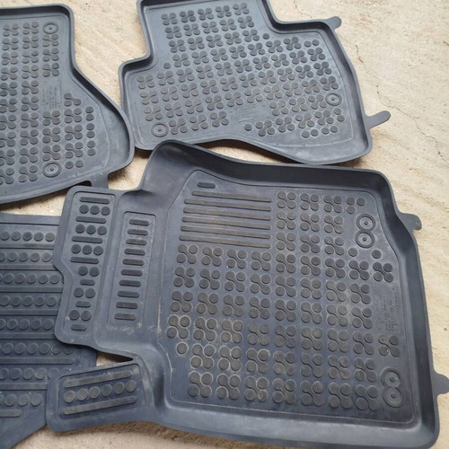 Rezaw-plast Car Floor Mats like new for Toyota Aygo 2008-2014, Peugeot 107, Citroen C1