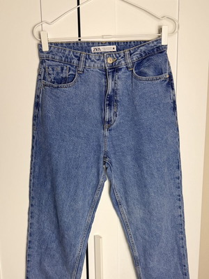 Jean Zara high waist size 38 cotton used